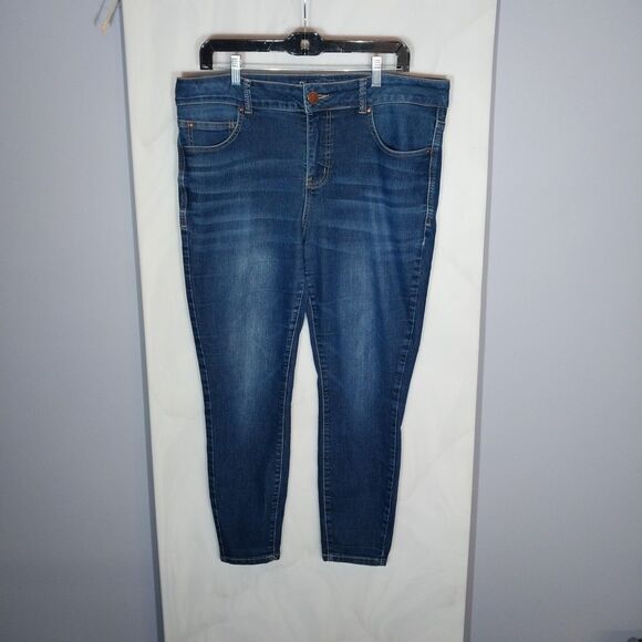 Maurices Everflex Jeans Plus Sz 16W SHORT Blue Denim High Rise Stretch Skinny - Picture 1 of 7